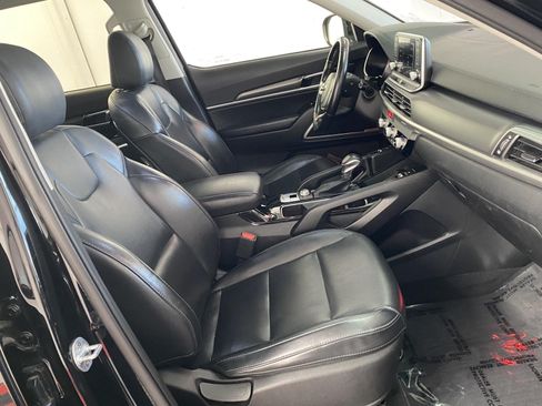 Used 2020 Kia Telluride S w/ S 8 Passenger Seating Package FWD image 9