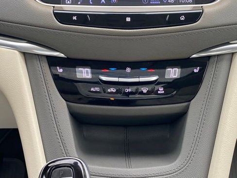 Used 2020 Cadillac XT5 Premium Luxury image 39