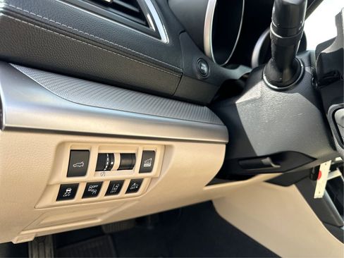 Used 2018 Subaru Outback 2.5i Premium image 20