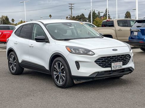 Used 2022 Ford Escape SE w/ SE Sport Appearance Package FWD image 5