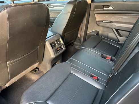 Certified 2022 Volkswagen Atlas SE image 12