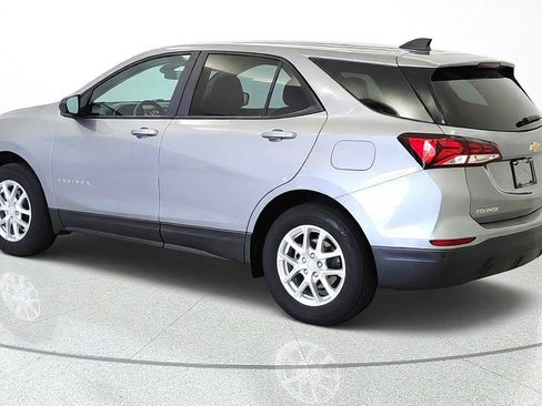 Used 2023 Chevrolet Equinox LS w/ LS Convenience Package AWD/4WD image 6