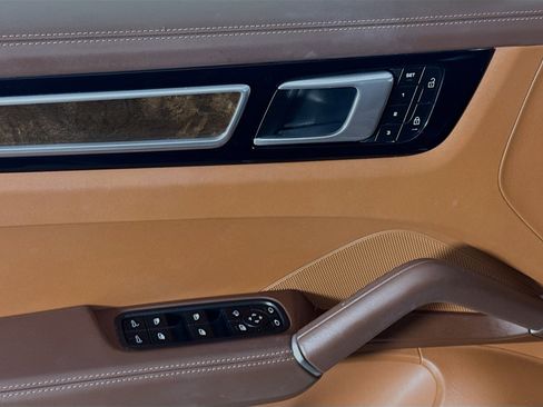 Used 2023 Porsche Cayenne image 23