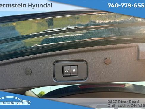 Used 2024 Nissan Pathfinder SL w/ Black Appearance Package AWD/4WD image 27
