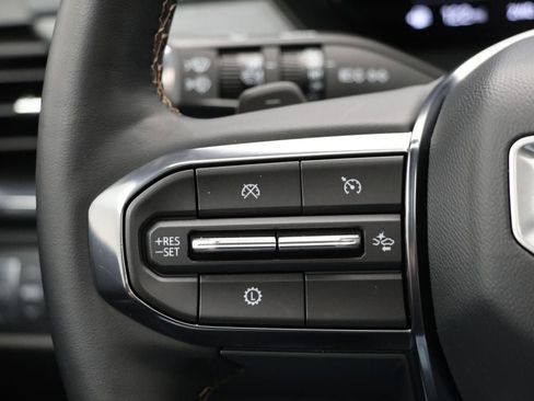 Used 2024 GMC Acadia AT4 w/ Luxury Package image 23