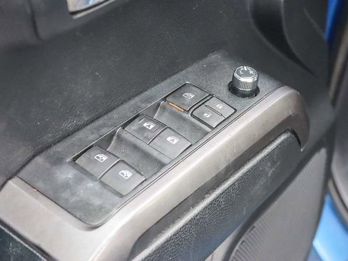 Used 2017 Toyota Tacoma TRD Sport w/ Tow Package image 44