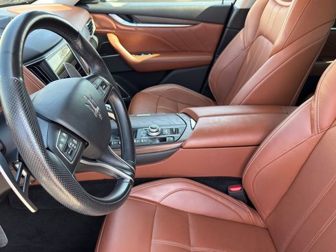 Certified 2022 Maserati Levante Modena S AWD/4WD image 13