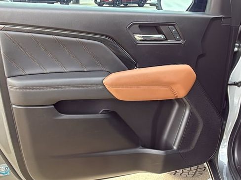 Used 2023 GMC Canyon AT4 w/ Canyon Safety Plus Package image 11