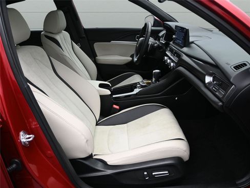 Certified 2025 Acura Integra A-Spec image 18