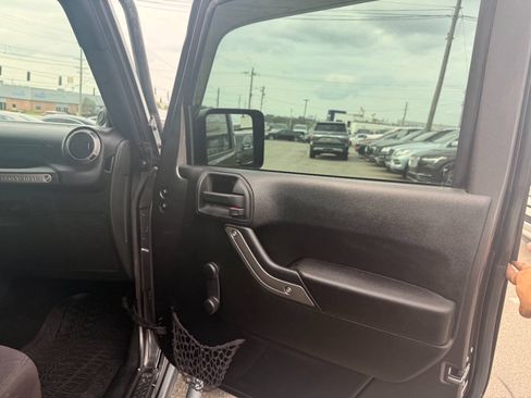 Used 2014 Jeep Wrangler Sport AWD/4WD image 27