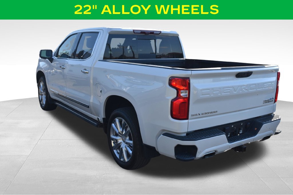 Used 2025 Chevrolet Silverado 1500 High Country AWD/4WD image 9