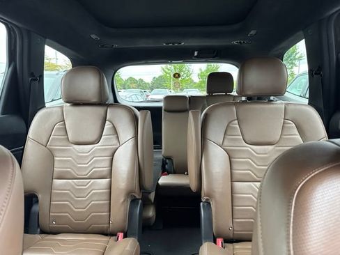 Certified 2022 Kia Telluride SX w/ SX Prestige Package AWD/4WD image 11