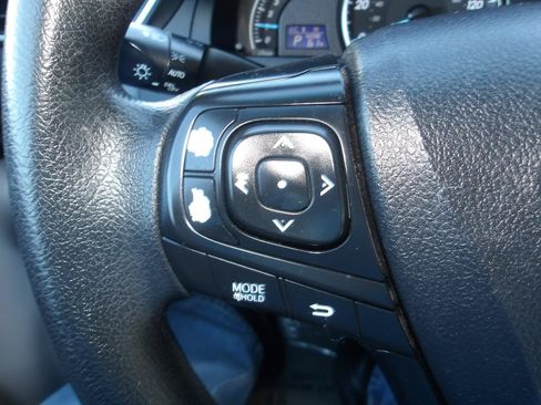 Used 2015 Toyota Camry LE FWD image 14