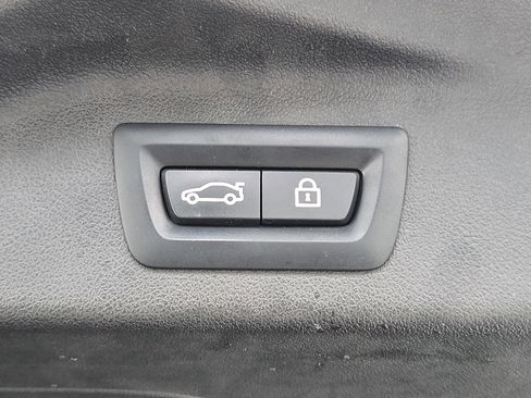 Certified 2023 BMW X7 xDrive40i w/ Executive Package image 29