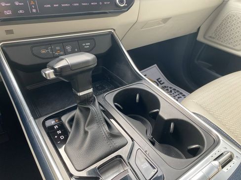 Certified 2025 Kia Carnival SX Prestige image 34