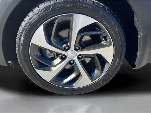 Used 2017 Hyundai Tucson Sport image 14