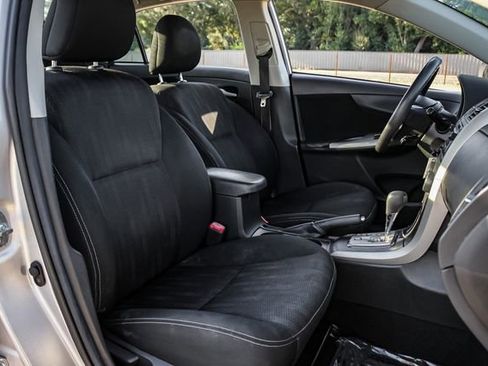 Used 2012 Toyota Corolla S image 22