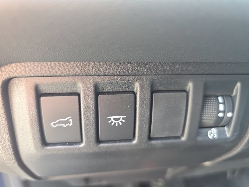 Used 2025 Subaru Ascent Bronze Edition w/ Popular Package #2 AWD/4WD image 16