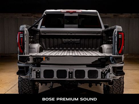 Used 2025 GMC Sierra 2500 AT4 w/ AT4 Premium Plus Package image 9