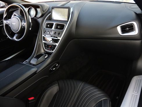 Used 2018 Aston Martin DB11 V12 image 24