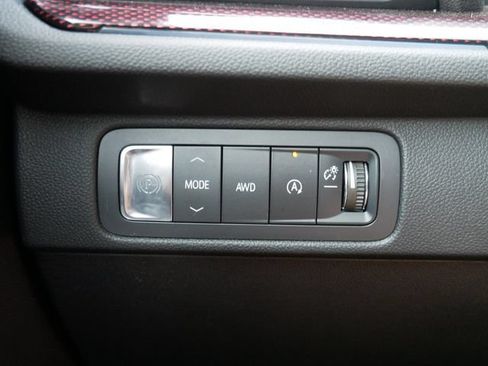 Used 2025 Chevrolet Traverse Z71 w/ Enhanced Driving Package AWD/4WD image 21
