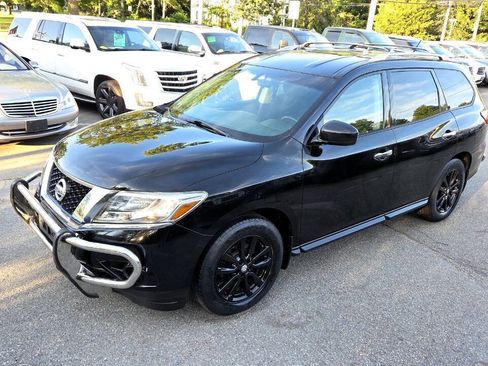Used 2014 Nissan Pathfinder SV AWD/4WD image 2