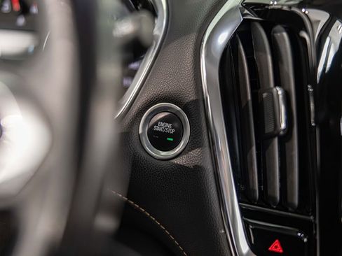 Used 2019 Chevrolet Traverse LT w/ LPO, Floor Liner Package image 28