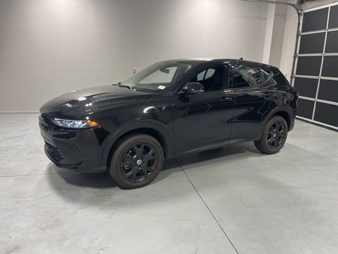 Used 2023 Dodge Hornet GT w/ Tech Pack w/o Parking image 3