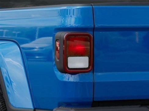 New 2026 Jeep Gladiator Sport image 17