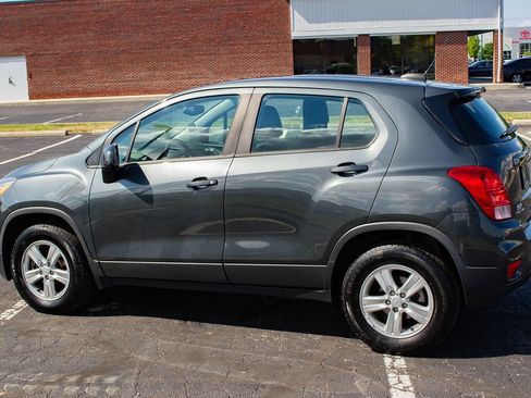 Used 2020 Chevrolet Trax LS AWD/4WD image 6