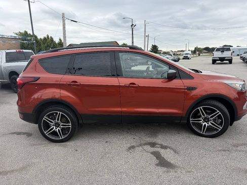 Used 2019 Ford Escape SEL w/ SEL Sport Appearance Package AWD/4WD image 8