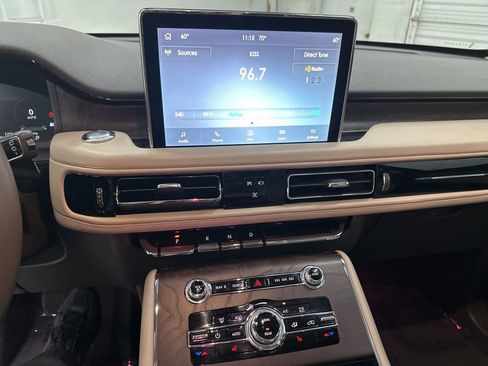 Used 2022 Lincoln Aviator Reserve RWD image 12