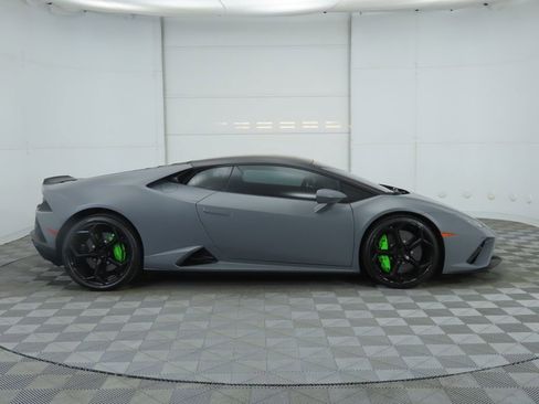 Used 2023 Lamborghini Huracan EVO image 4