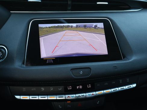 Used 2019 Cadillac XT4 Premium Luxury w/ Cold Weather Package image 33