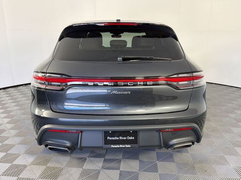 Used 2026 Porsche Macan AWD/4WD image 10