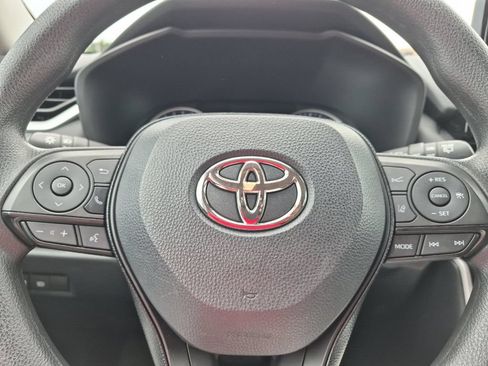 Used 2021 Toyota RAV4 XLE FWD image 23