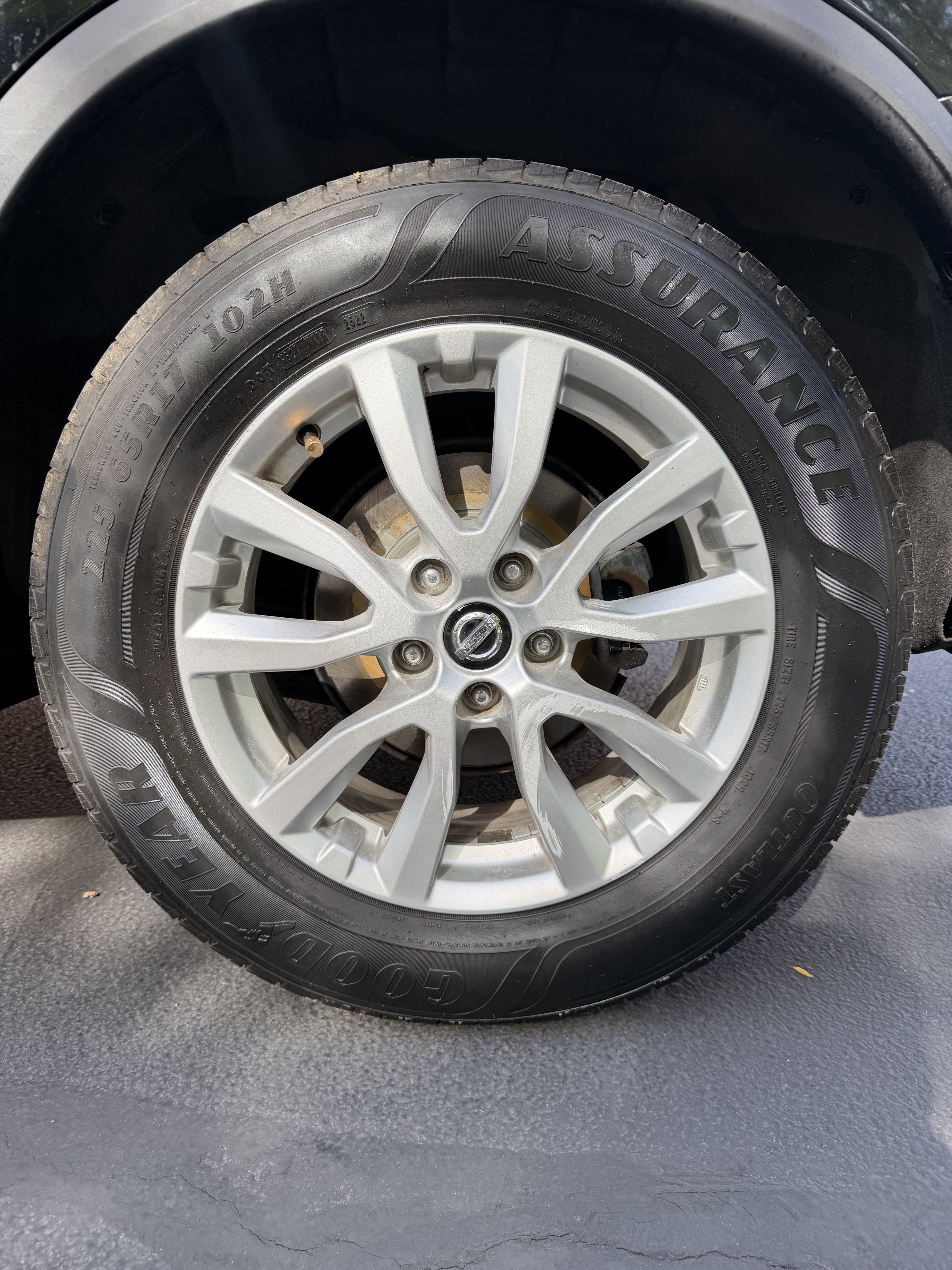 Used 2017 Nissan Rogue SV AWD/4WD image 14
