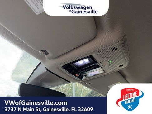 Used 2025 Volkswagen Atlas SE image 28