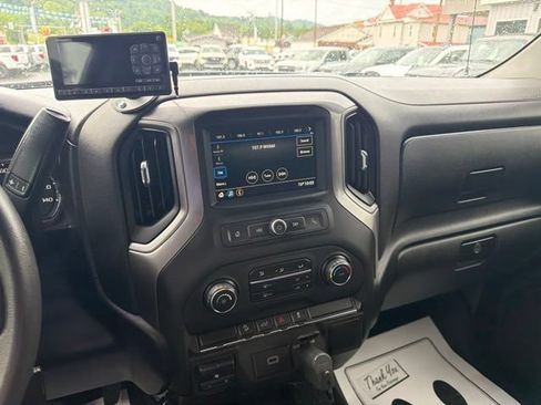 Used 2019 Chevrolet Silverado 1500 Custom Trail Boss w/ Custom Convenience Package AWD/4WD image 17