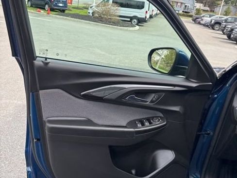 Used 2021 Chevrolet TrailBlazer LT w/ Convenience Package image 16