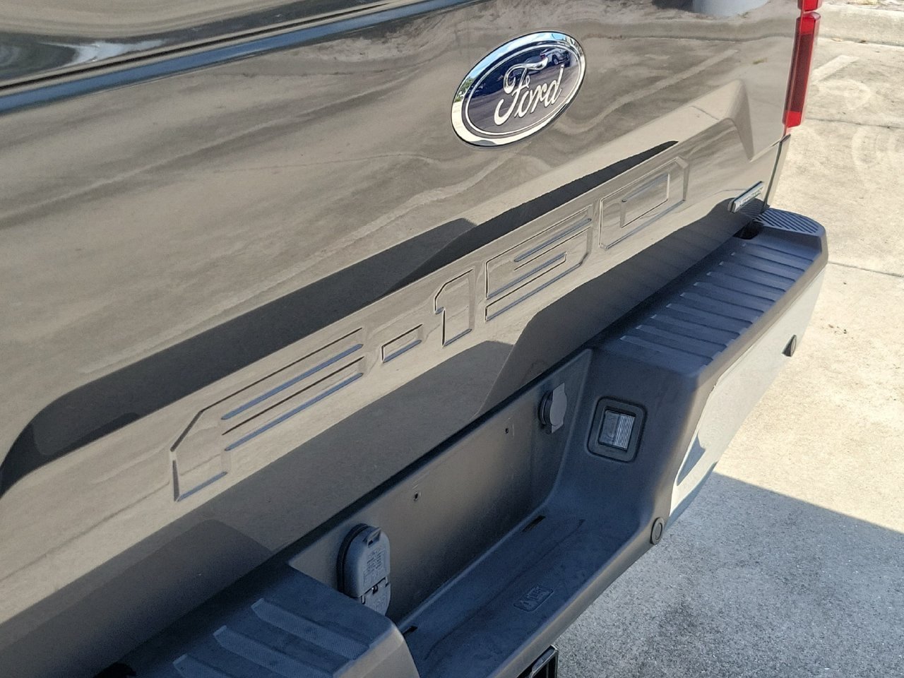 Used 2020 Ford F150 XLT w/ Equipment Group 302A Luxury RWD image 6