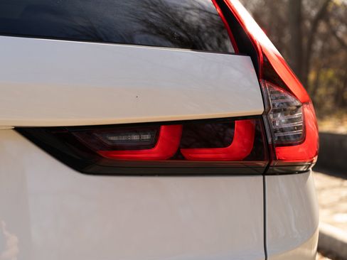 Used 2025 Honda CR-V EX image 13