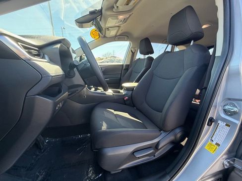 Used 2025 Toyota RAV4 LE image 21