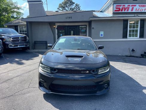 Used 2019 Dodge Charger Scat Pack RWD image 3
