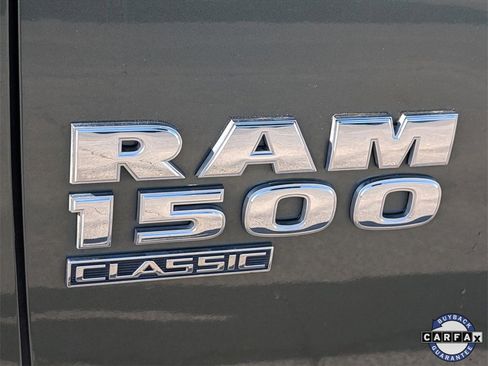Used 2021 RAM 1500 Classic SLT image 7