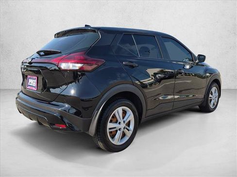 Used 2023 Nissan Kicks S FWD image 5