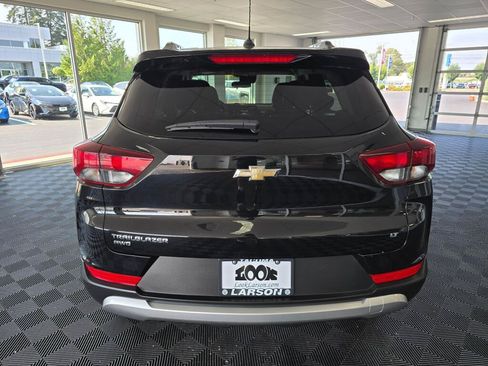 Used 2025 Chevrolet TrailBlazer LT AWD/4WD image 4