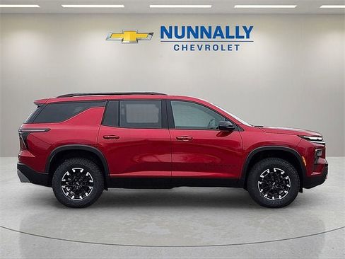 New 2026 Chevrolet Traverse Z71 w/ Enhanced Driving Package image 6