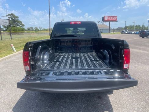 Used 2024 RAM 1500 Classic SLT AWD/4WD image 13