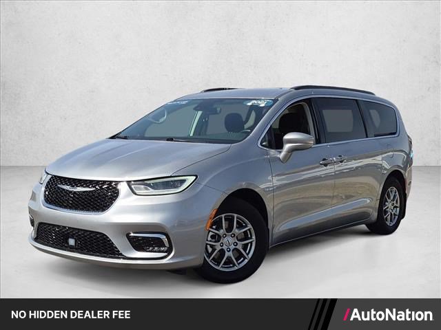 Used 2021 Chrysler Pacifica Touring w/ Cold Weather Group FWD image 1